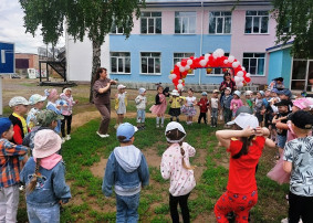 Да здравствуют дети на всей планете! Да здравствуют дети на всей планете!.